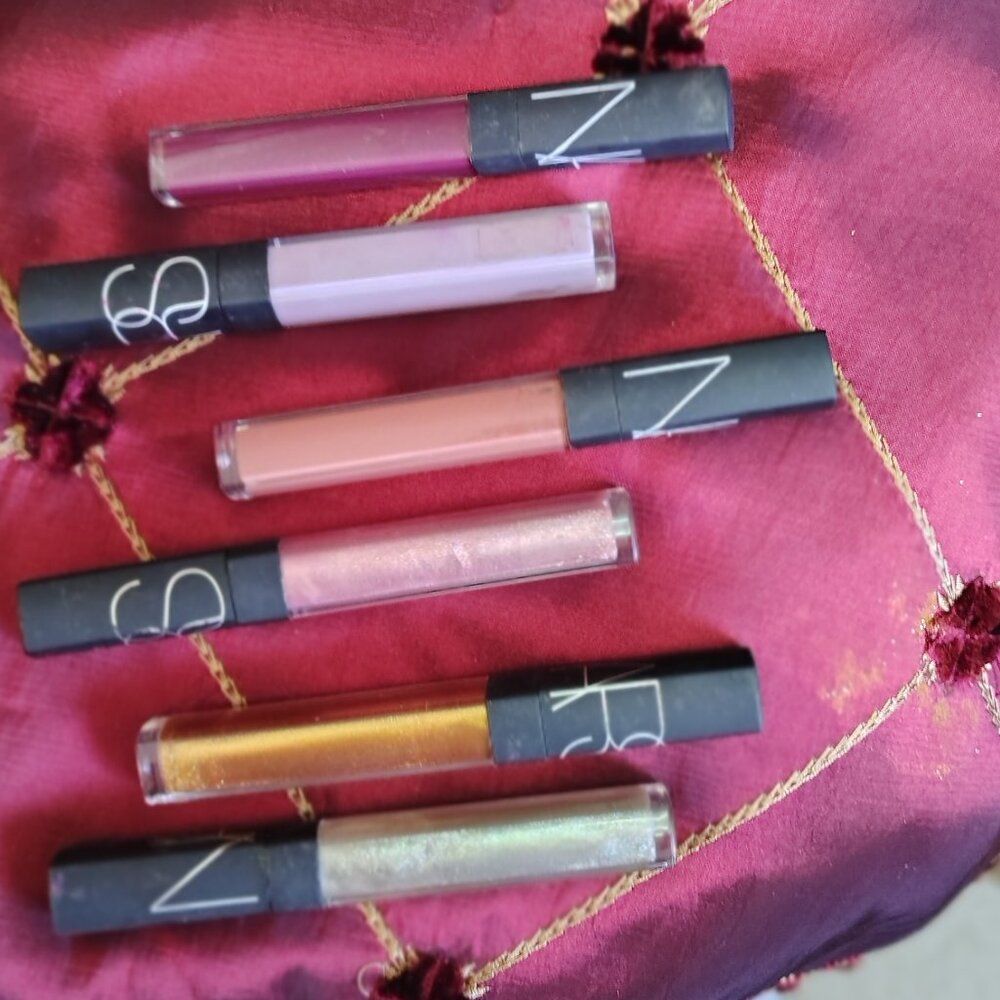 NARS LIPSTICK